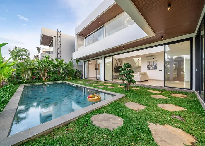 Villa Velora - Grand Retreat With Pool & Rice Field Views Ubud
