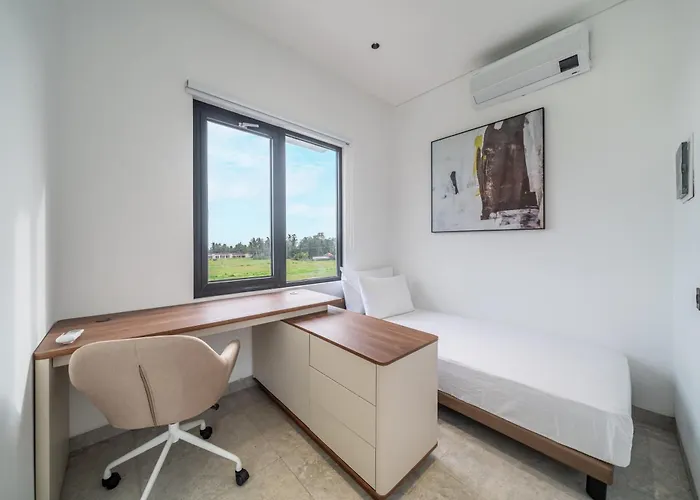 Villa Velora - Grand Retreat With Pool & Rice Field Views