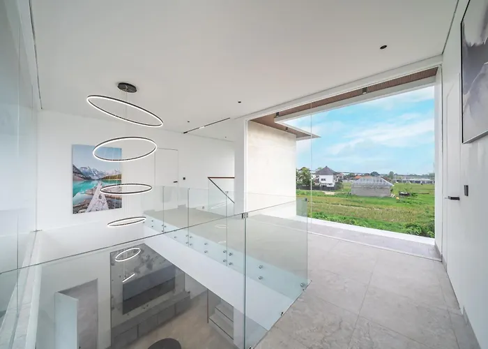Villa Velora - Grand Retreat With Pool & Rice Field Views Ubud