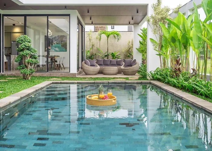 Velora - Grand Retreat With Pool & Rice Field Views Villa *