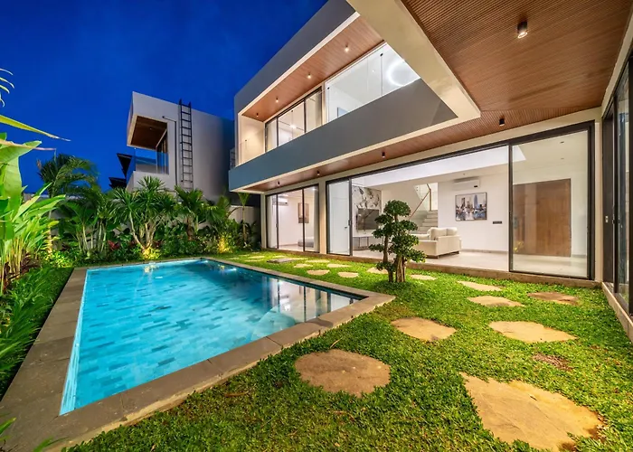 Villa Velora - Grand Retreat With Pool & Rice Field Views Ubud